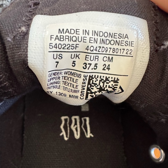 Converse Skull Sneakers - Picture 6 of 6